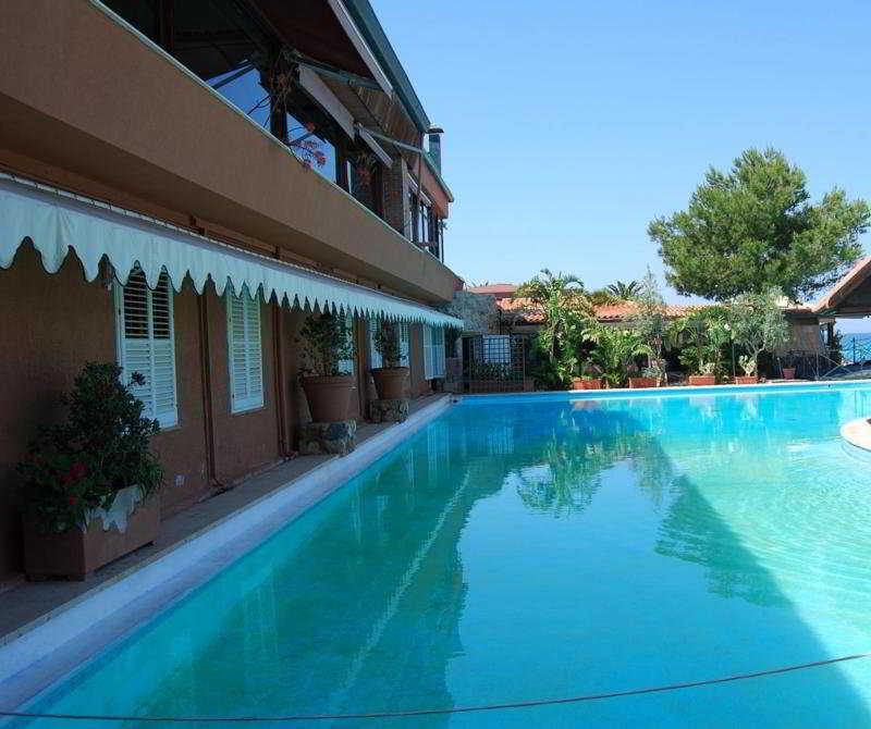 Hotel Sport Club Portorais Carini Exterior photo